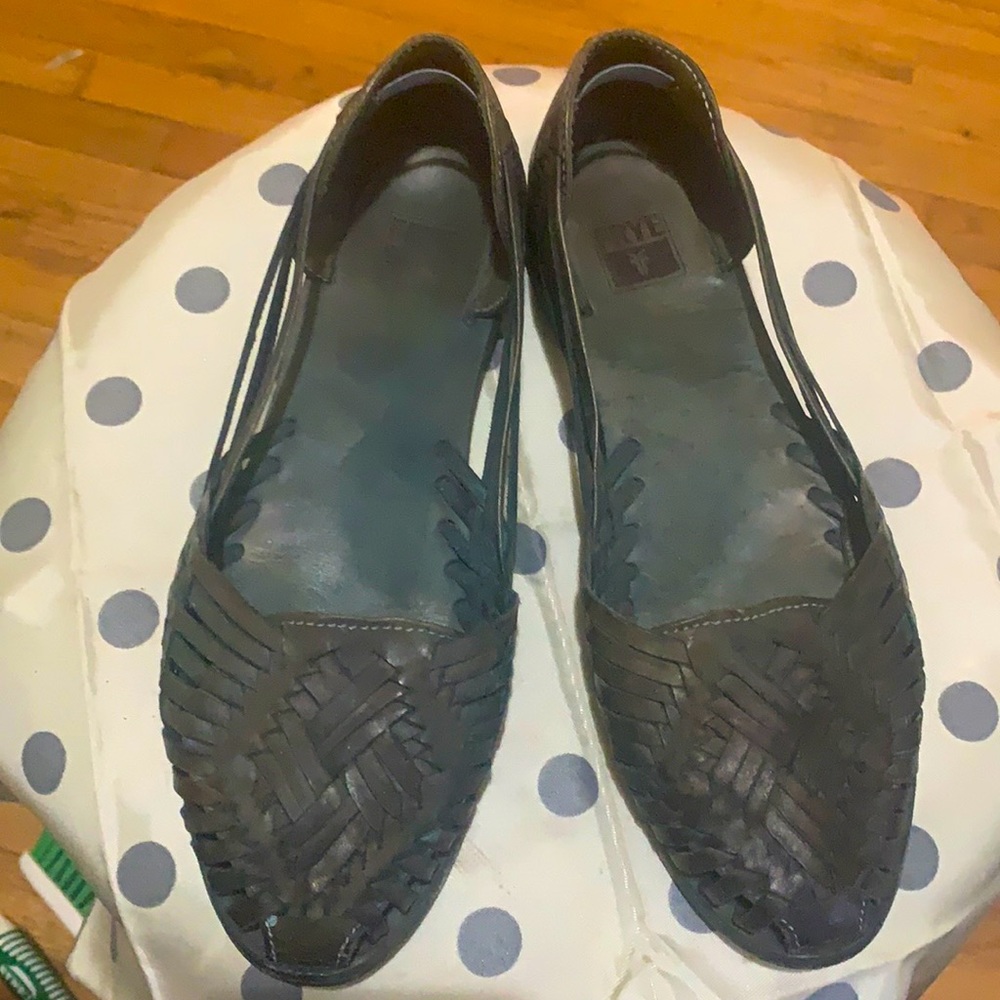 Beautiful Frye Flats